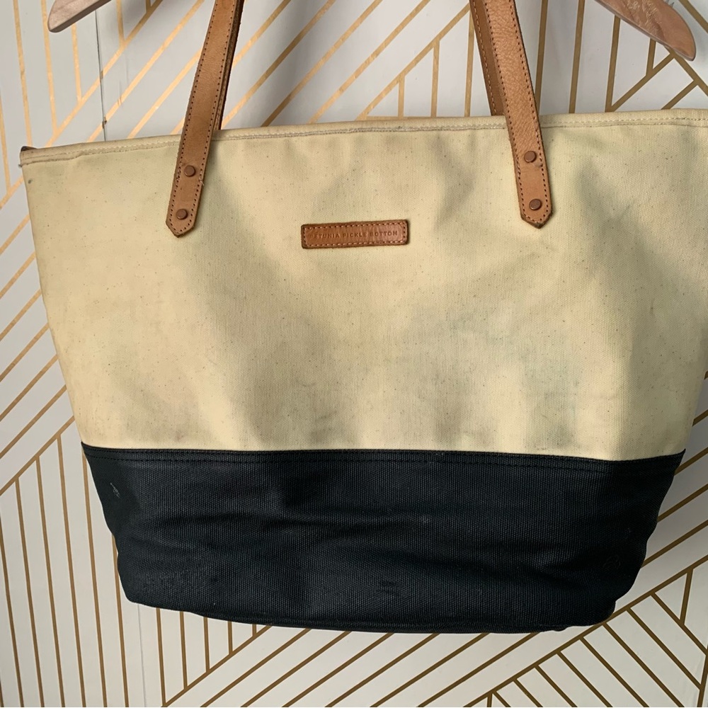 🍀 3/$30 Petunia Pickle Bottom Diaper Tote two toned - Picture 2 of 11